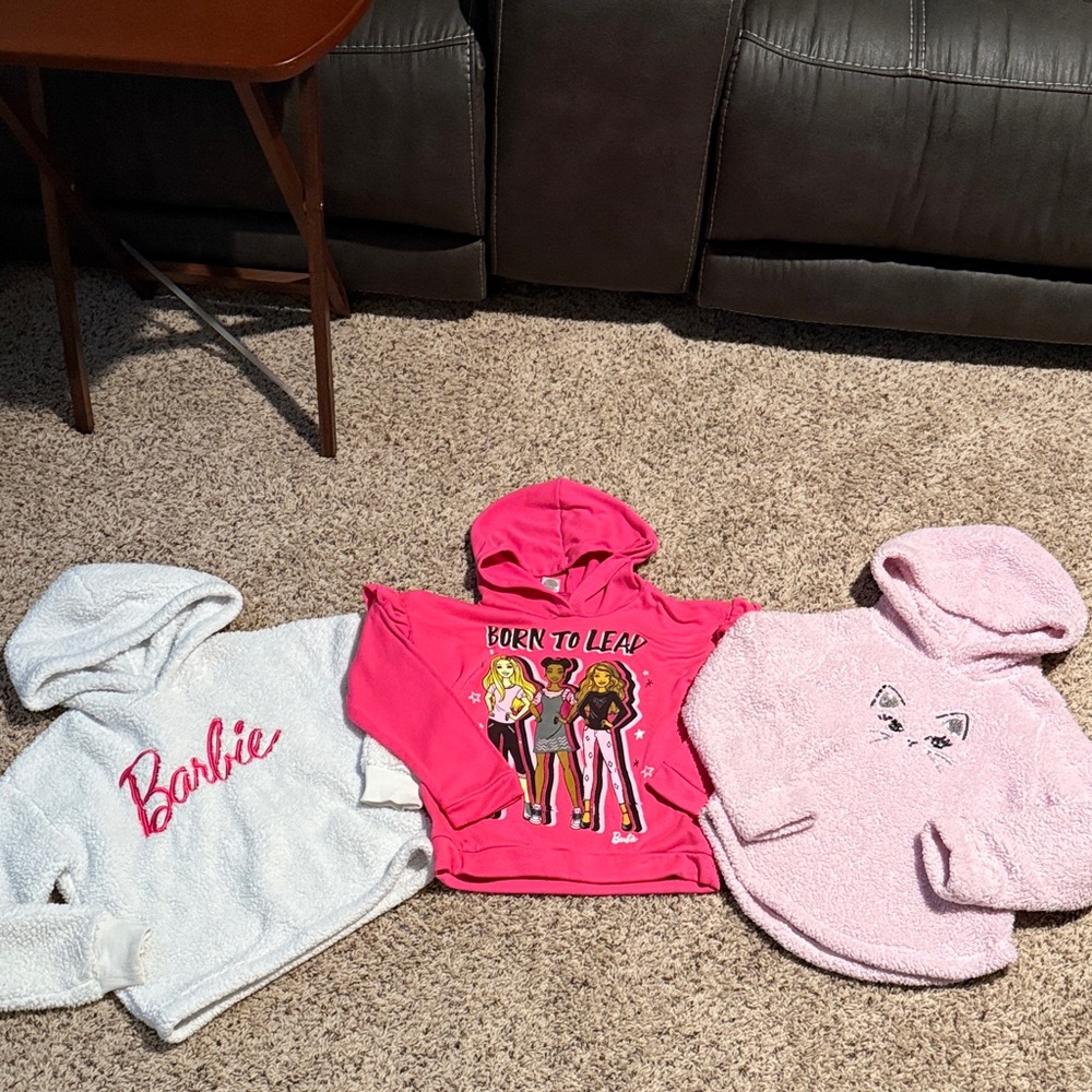 Girls bundle of 3 sweatshirts two Barbie and one kitty face two are like fleece